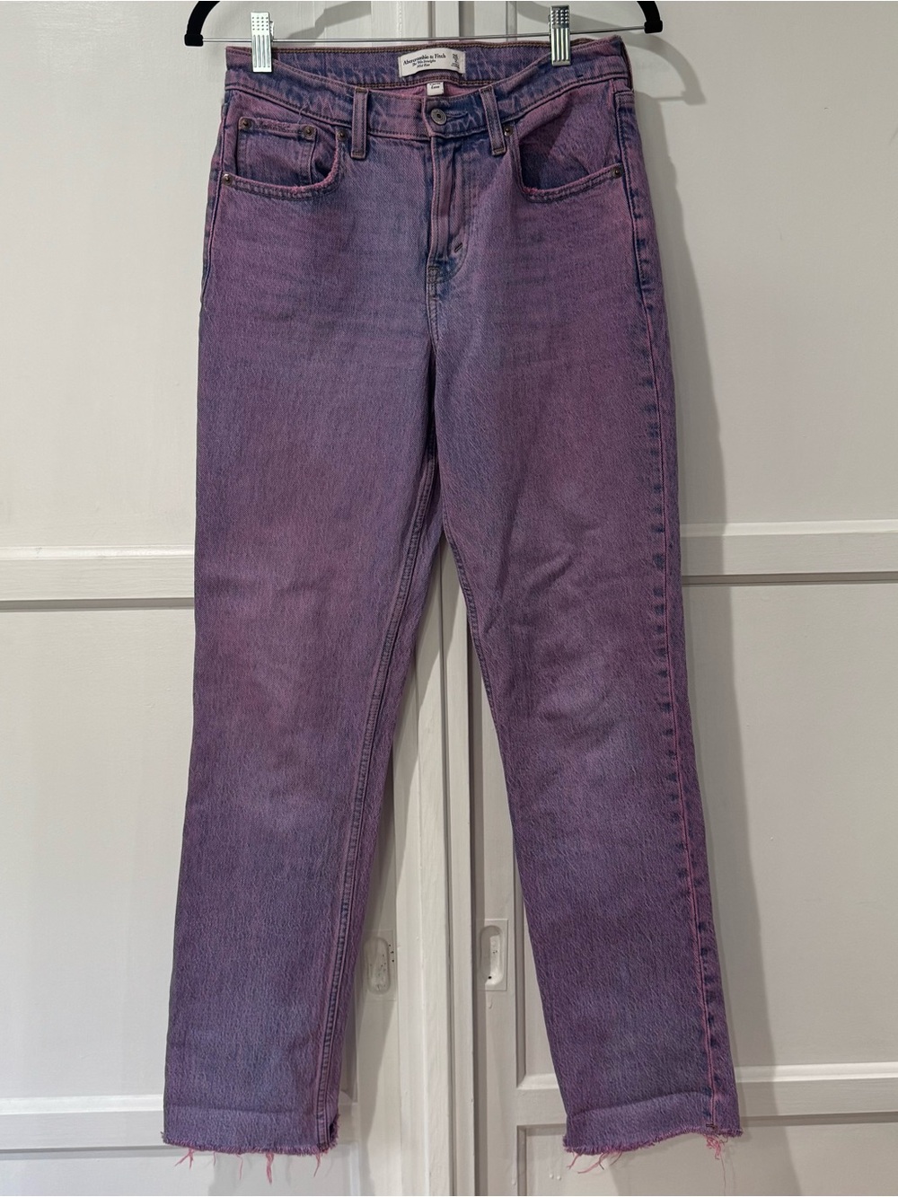 A&F curve love 90s straight mid rise 2L custom 🦄